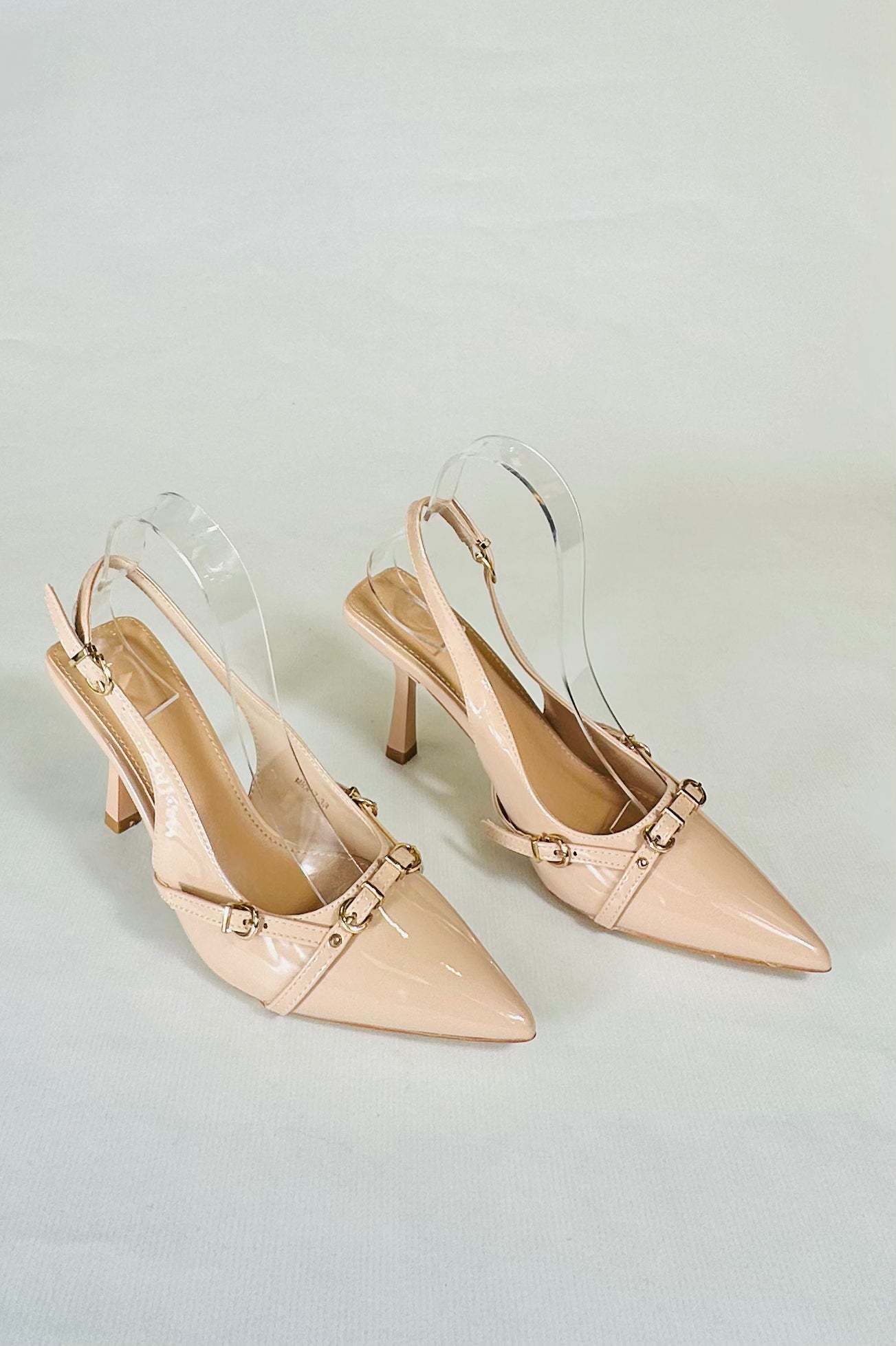 SCARPA DETTAGLI ORO