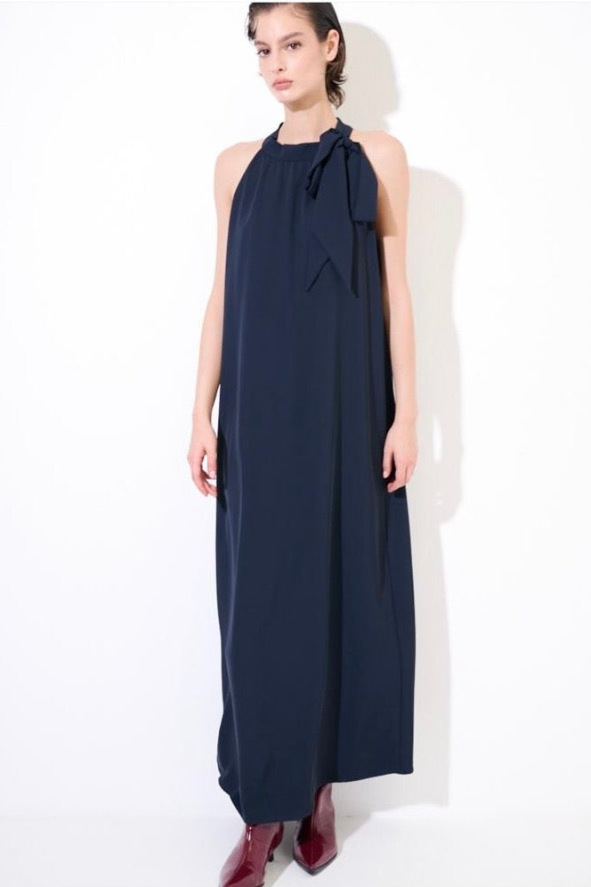 ABITO SMANICATO FIOCCO