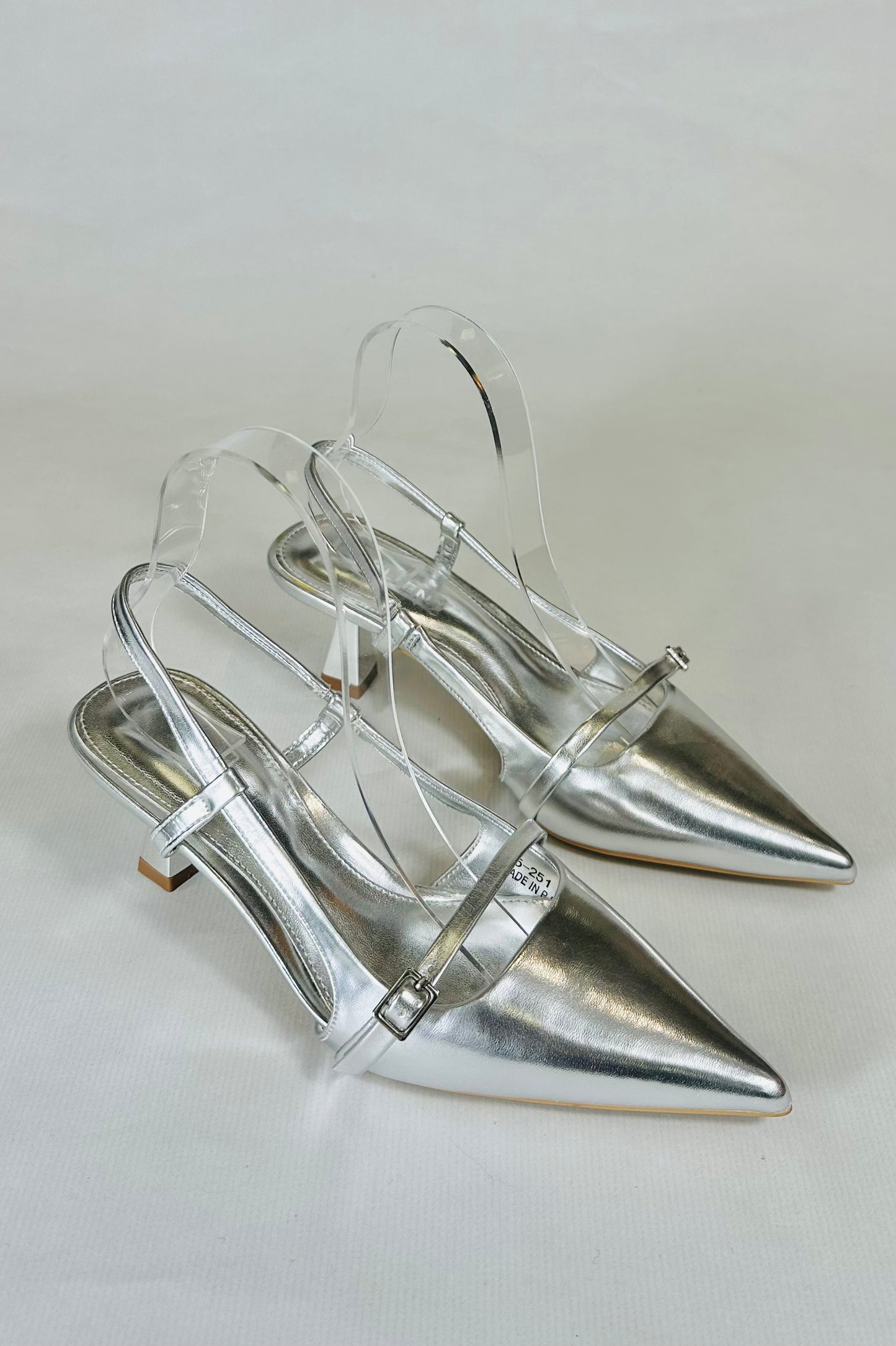 SCARPA BASSA A PUNTA